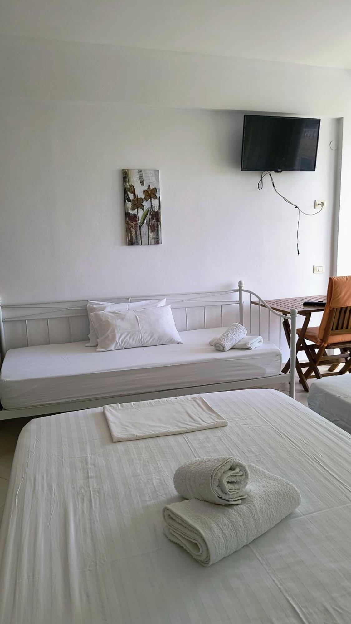 Polyxeni Apartments & Rooms 科帕罗 外观 照片